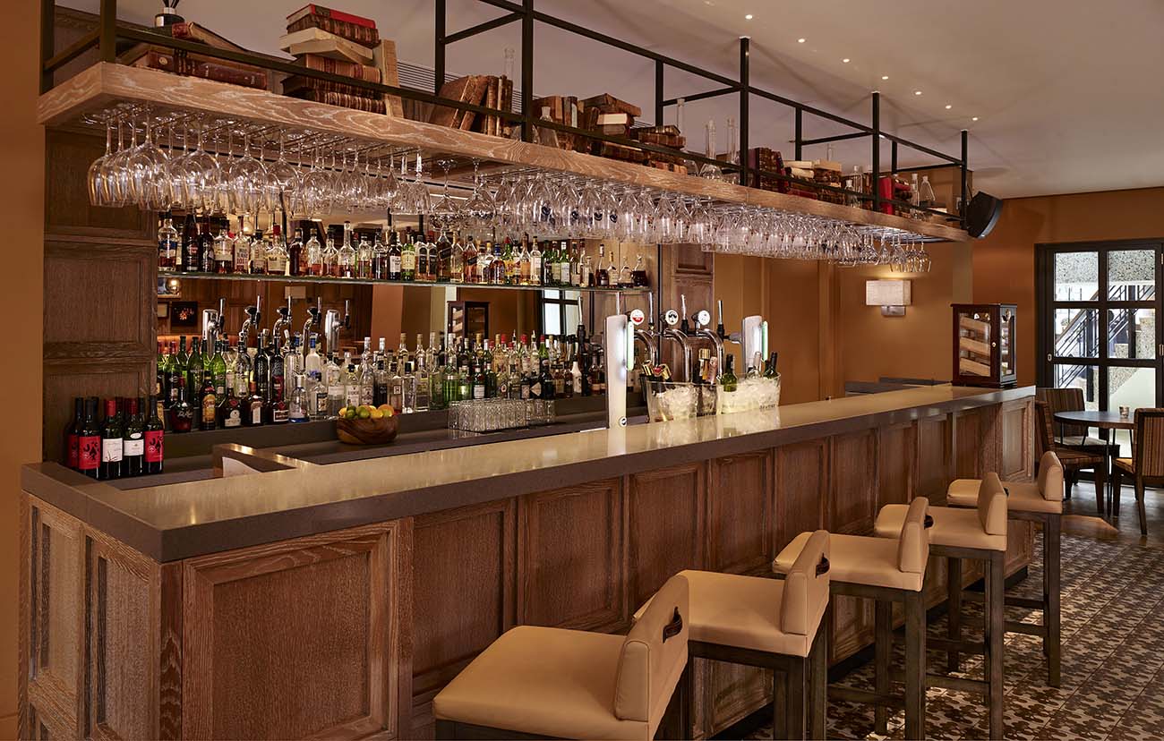 Cocktail Bars And Pubs Birmingham - The Gentleman & Scholar